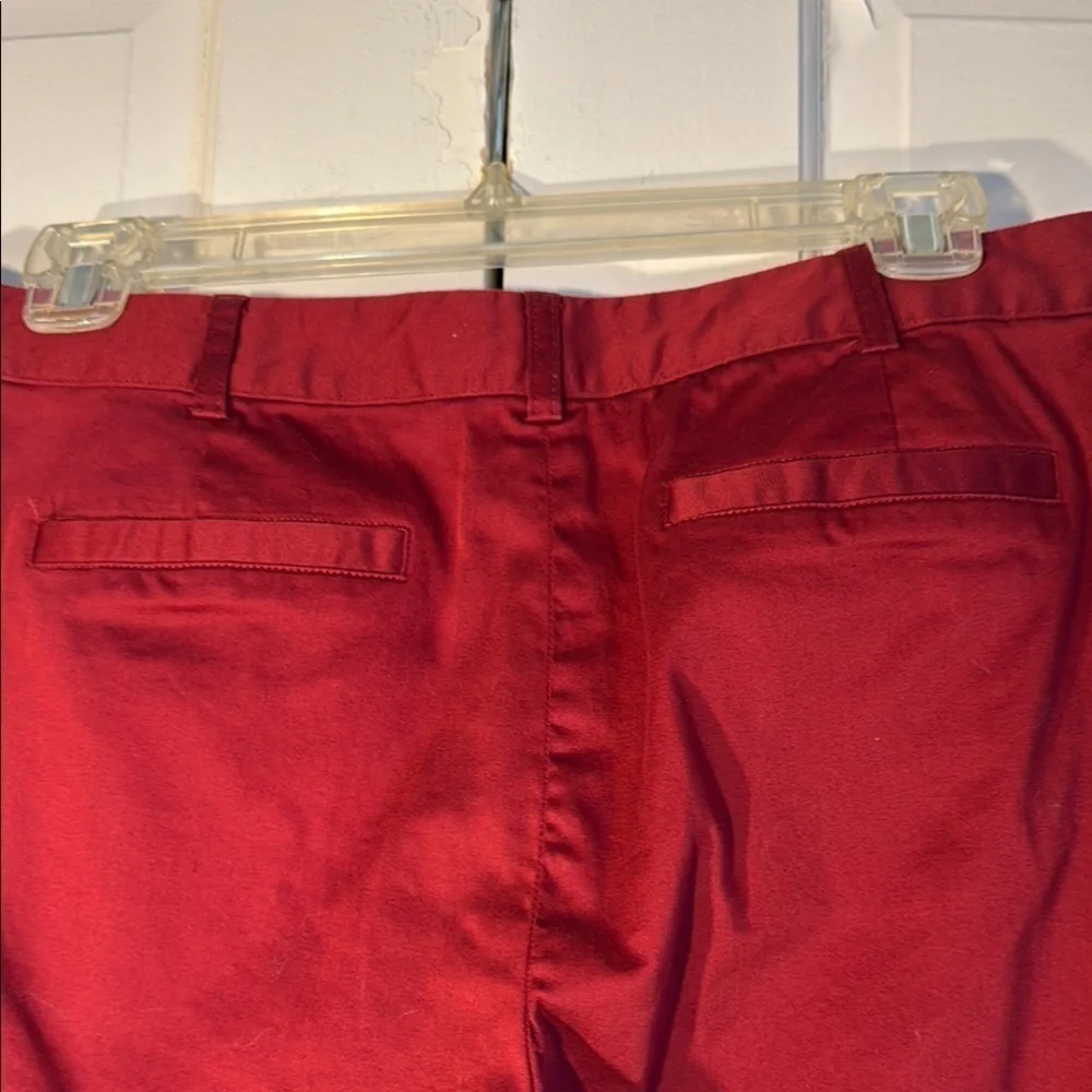 EUC Michael Kors Red Cropped Pants with Branded Zipper Details Size 8 NICE!